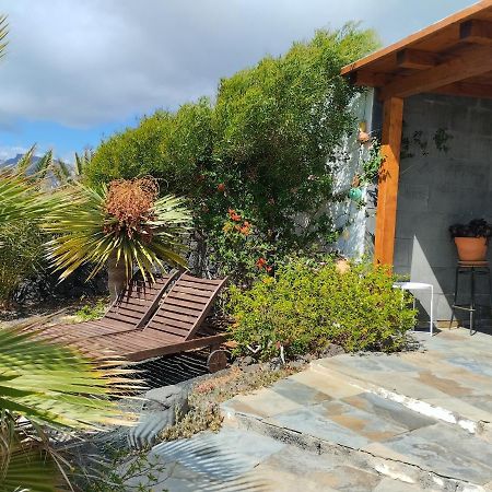 Beautiful Small Bungalow, Amazing Views And Garden فامارا المظهر الخارجي الصورة