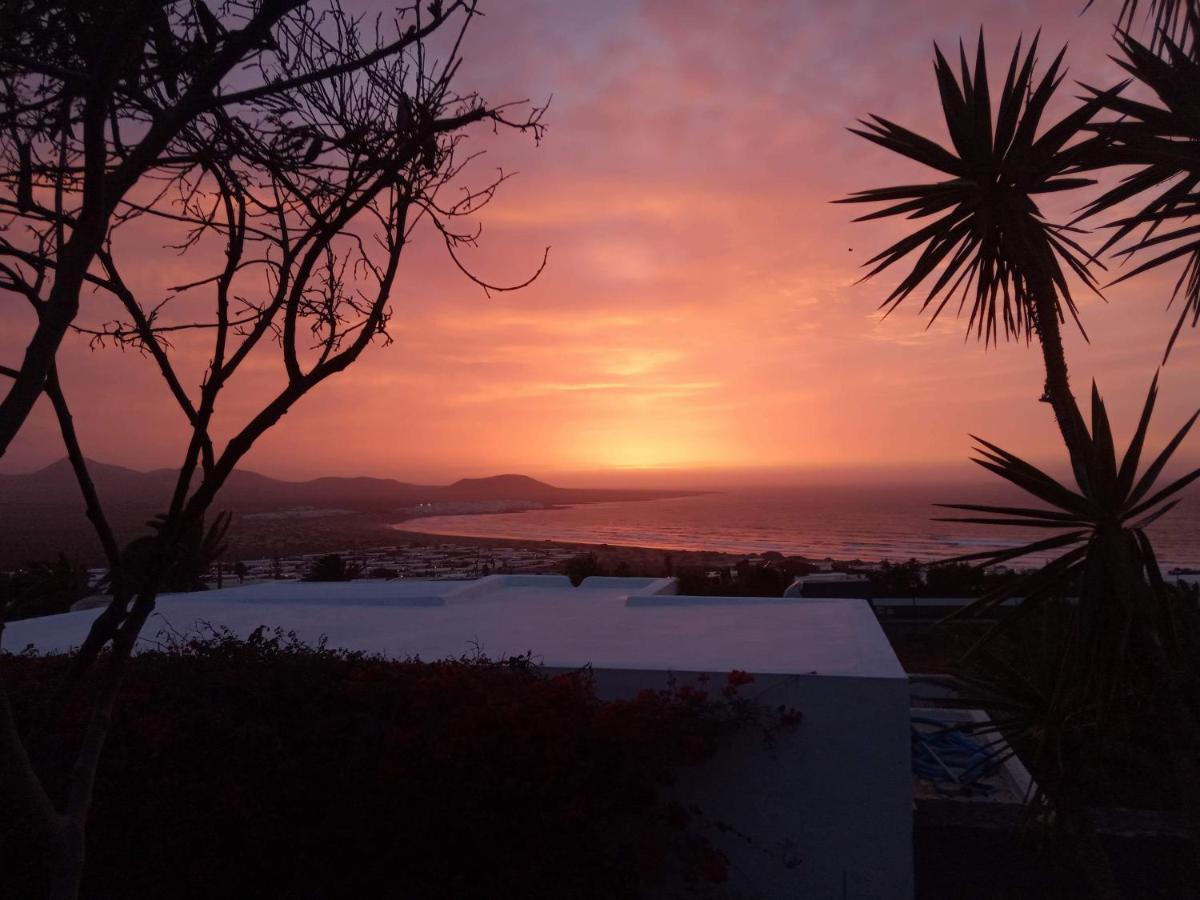 Beautiful Small Bungalow, Amazing Views And Garden فامارا المظهر الخارجي الصورة