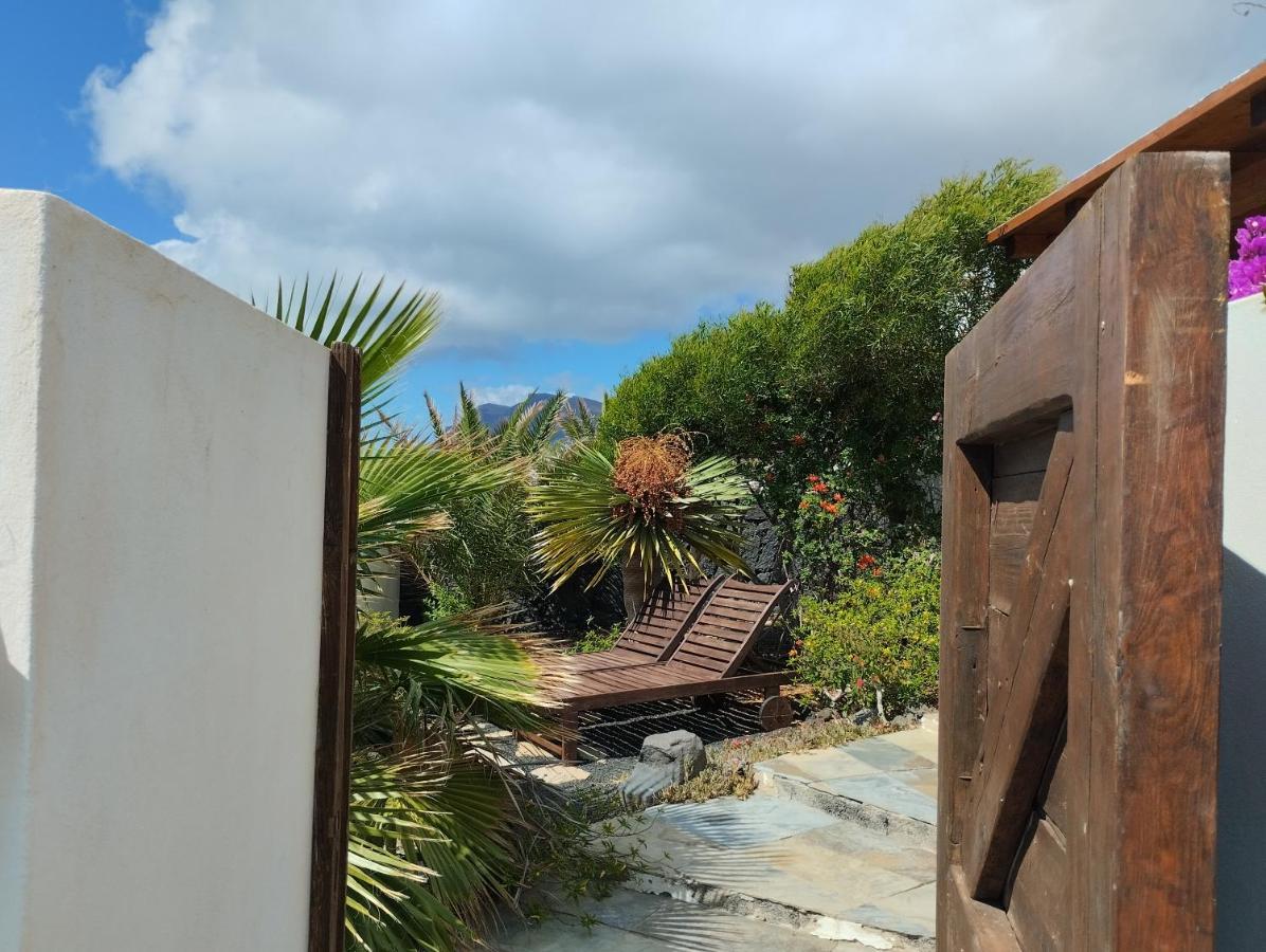 Beautiful Small Bungalow, Amazing Views And Garden فامارا المظهر الخارجي الصورة