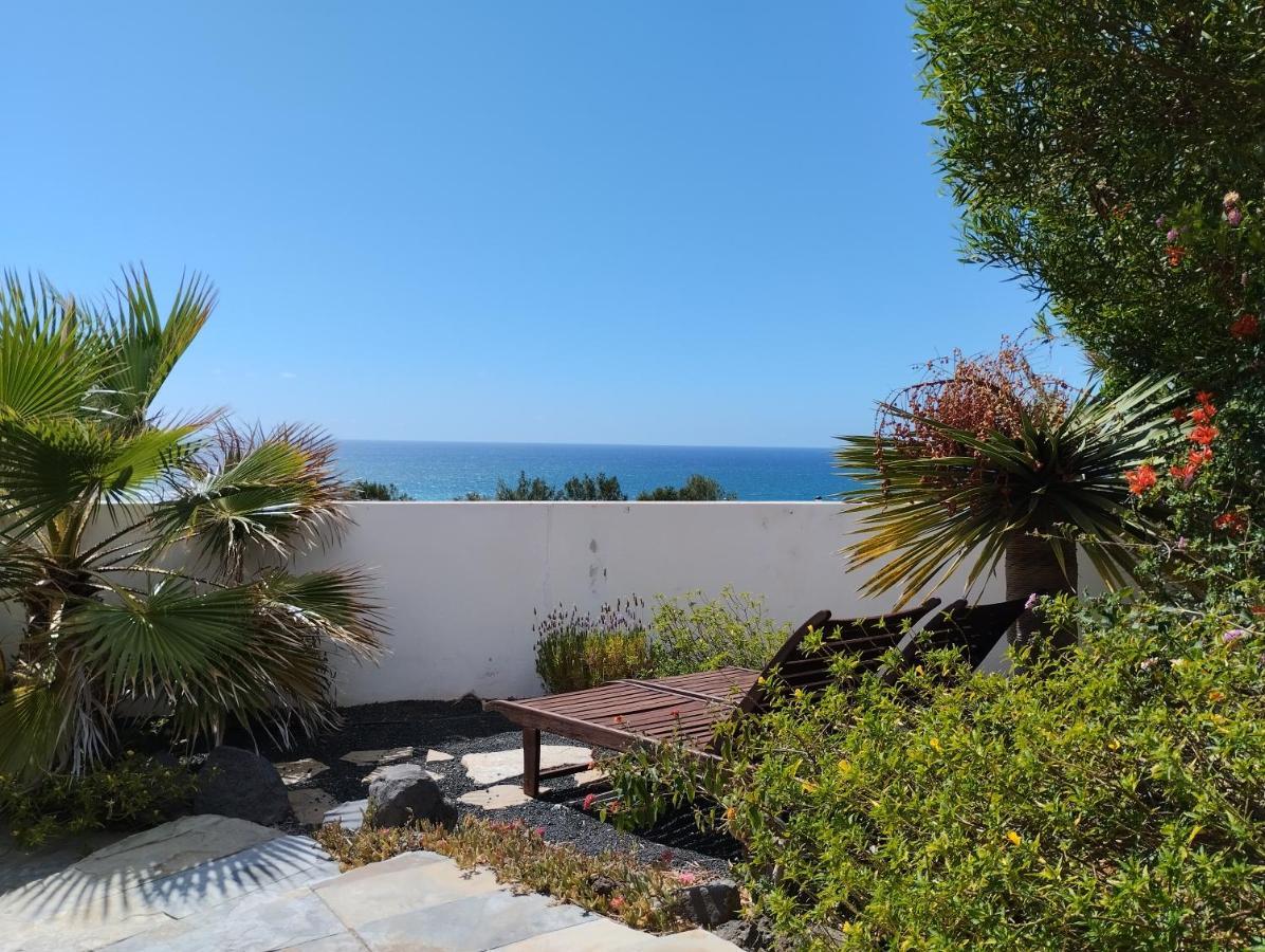 Beautiful Small Bungalow, Amazing Views And Garden فامارا المظهر الخارجي الصورة