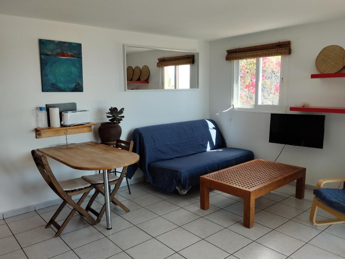 Beautiful Small Bungalow, Amazing Views And Garden فامارا المظهر الخارجي الصورة