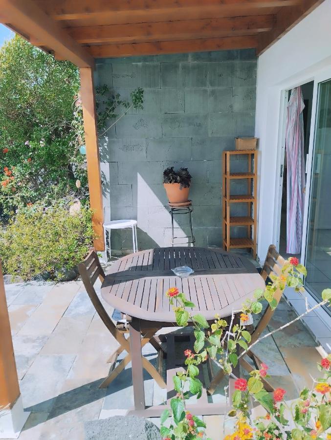 Beautiful Small Bungalow, Amazing Views And Garden فامارا المظهر الخارجي الصورة