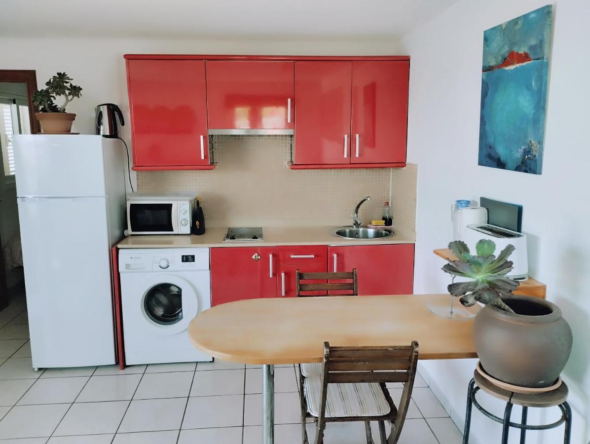 Beautiful Small Bungalow, Amazing Views And Garden فامارا المظهر الخارجي الصورة